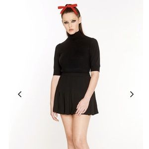L’ecole Des Femmes Black Crèpe Pleated Skirt